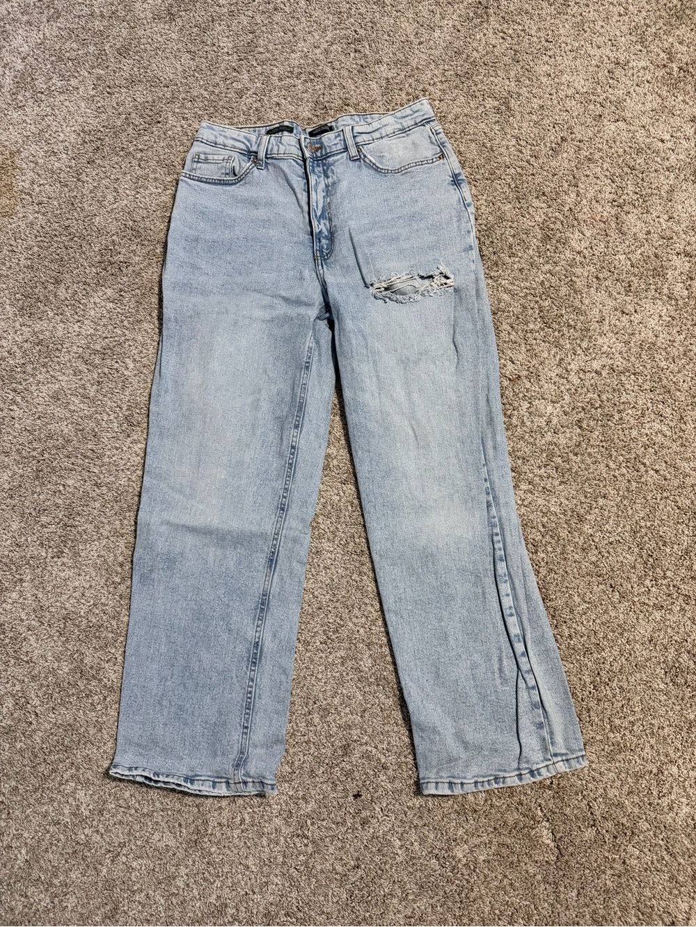 wild fable Light Blue Straight-Leg Jeans with Distressed Knee